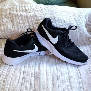 Nike black running shoes size 11